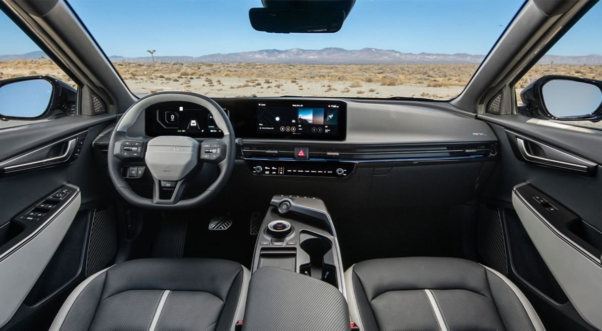 my26-ev6-interior-dual-panoramic-digital-cockpit_S Kia EV6 2025